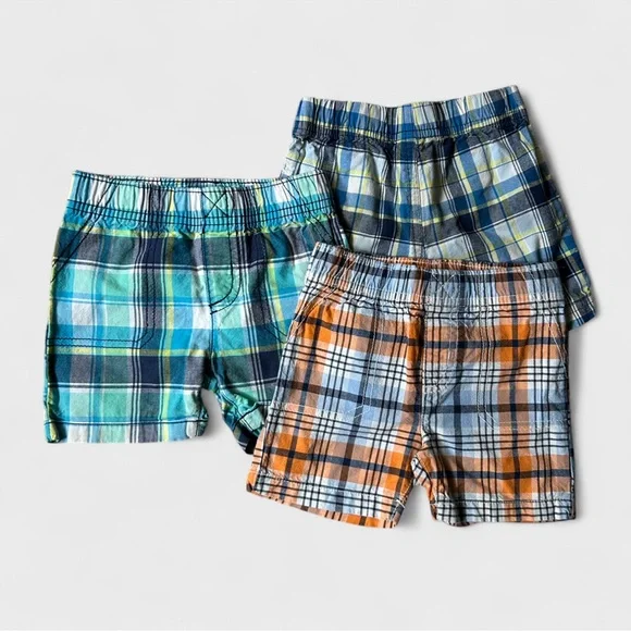 🧸 SOLD Carter’s bundle of 3 boys plaid shorts 18mo - Picture 1 of 5